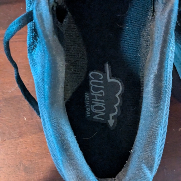 Brooks Black Running Shoes - Picture 9 of 10